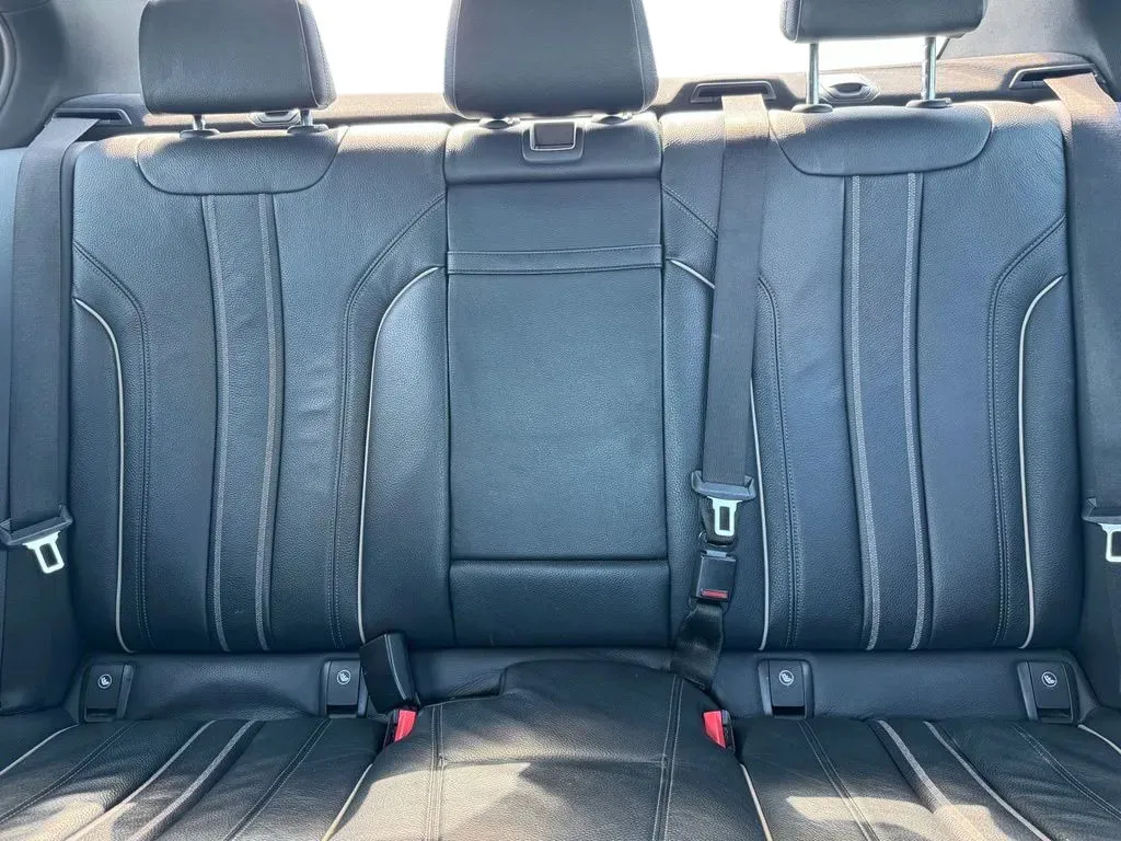BMW 5 Series photo 19