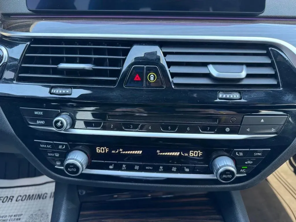 BMW 5 Series photo 27