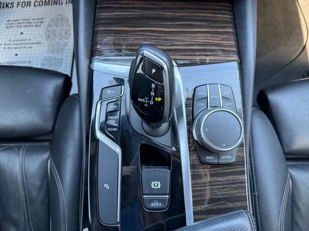 BMW 5 Series photo 26