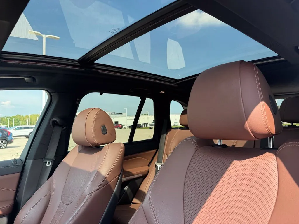 BMW X5 photo 11
