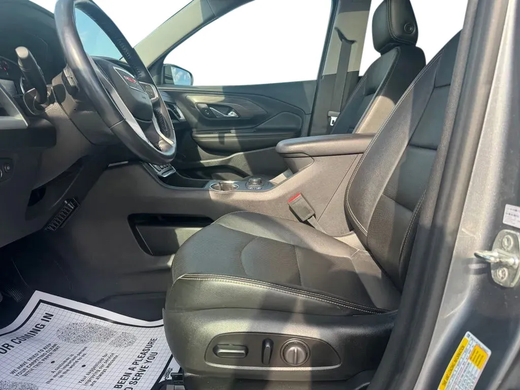 GMC Terrain photo 9