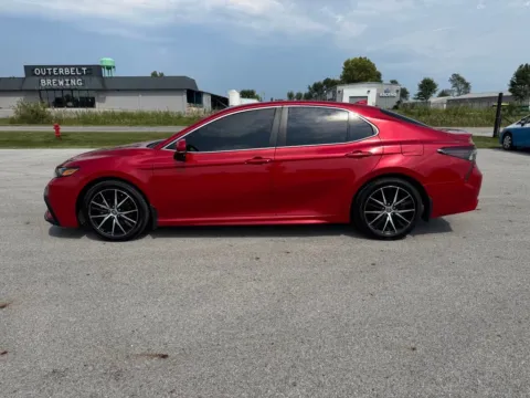 More photos of 2023 Toyota Camry SE at Braden Cadillac GMC, OH