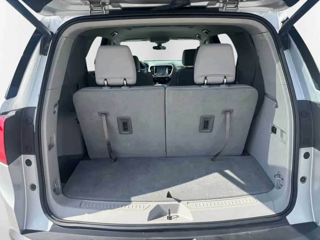 GMC Acadia photo 30