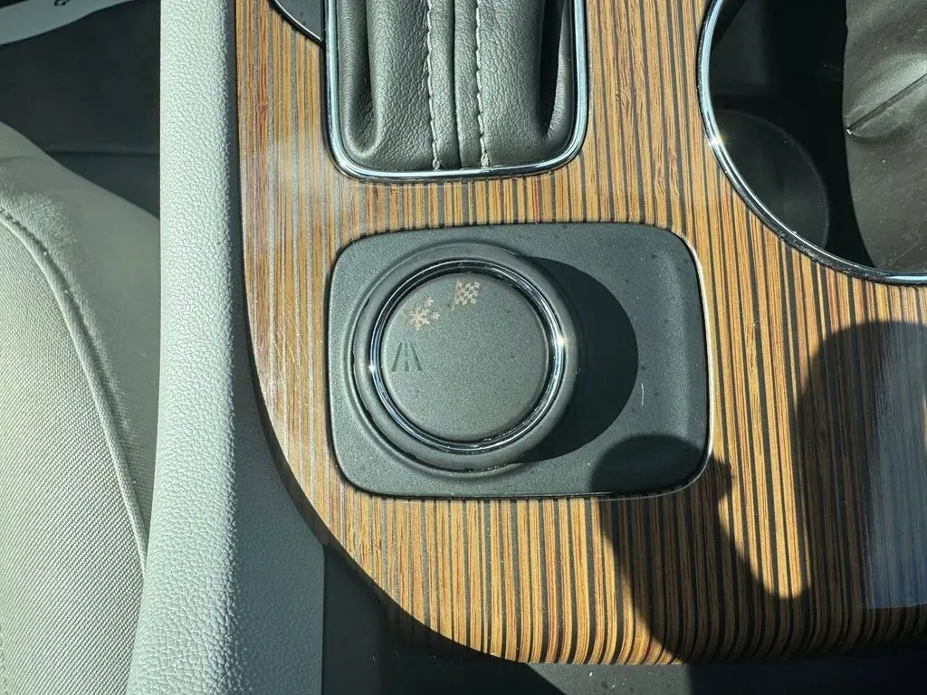 GMC Acadia photo 26