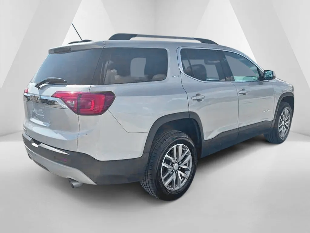 GMC Acadia photo 7