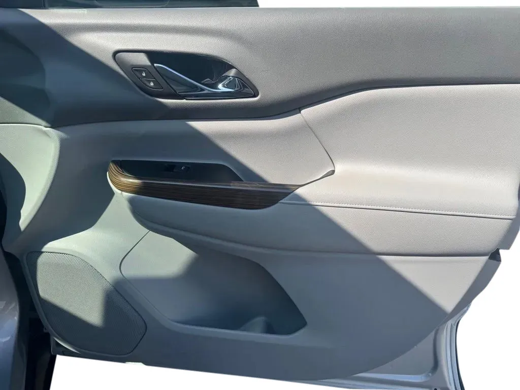 GMC Acadia photo 15