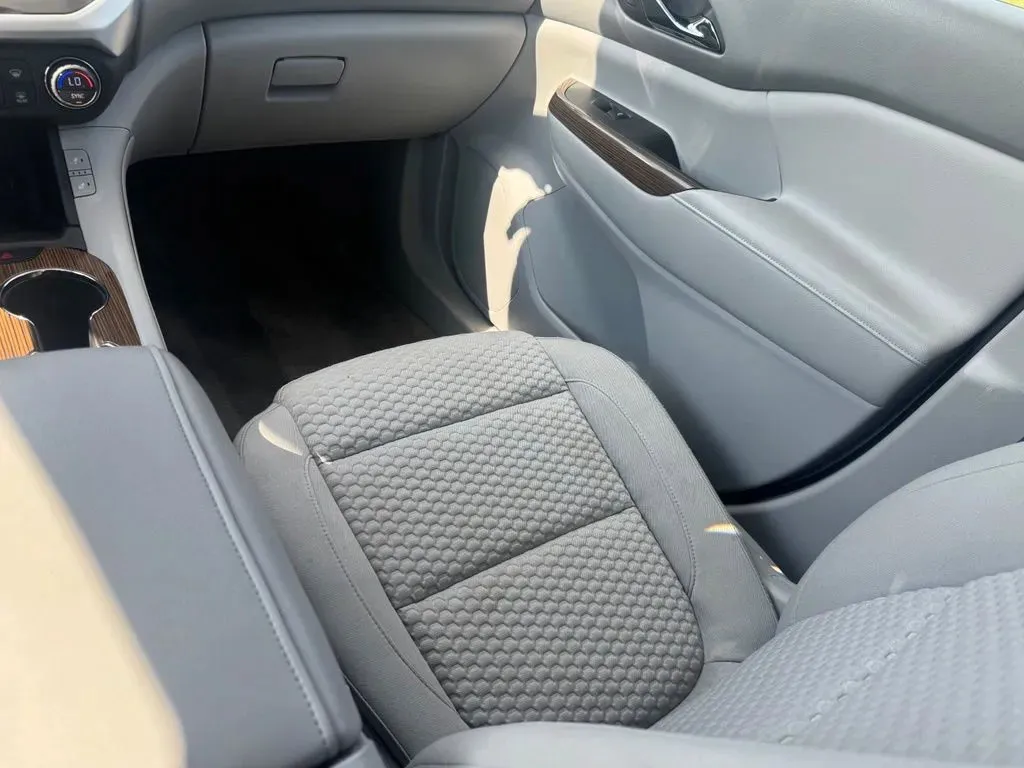 GMC Acadia photo 20