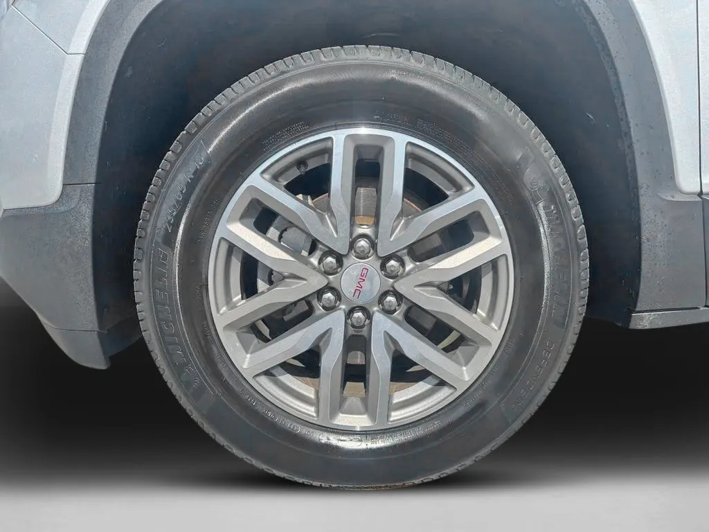 GMC Acadia photo 31