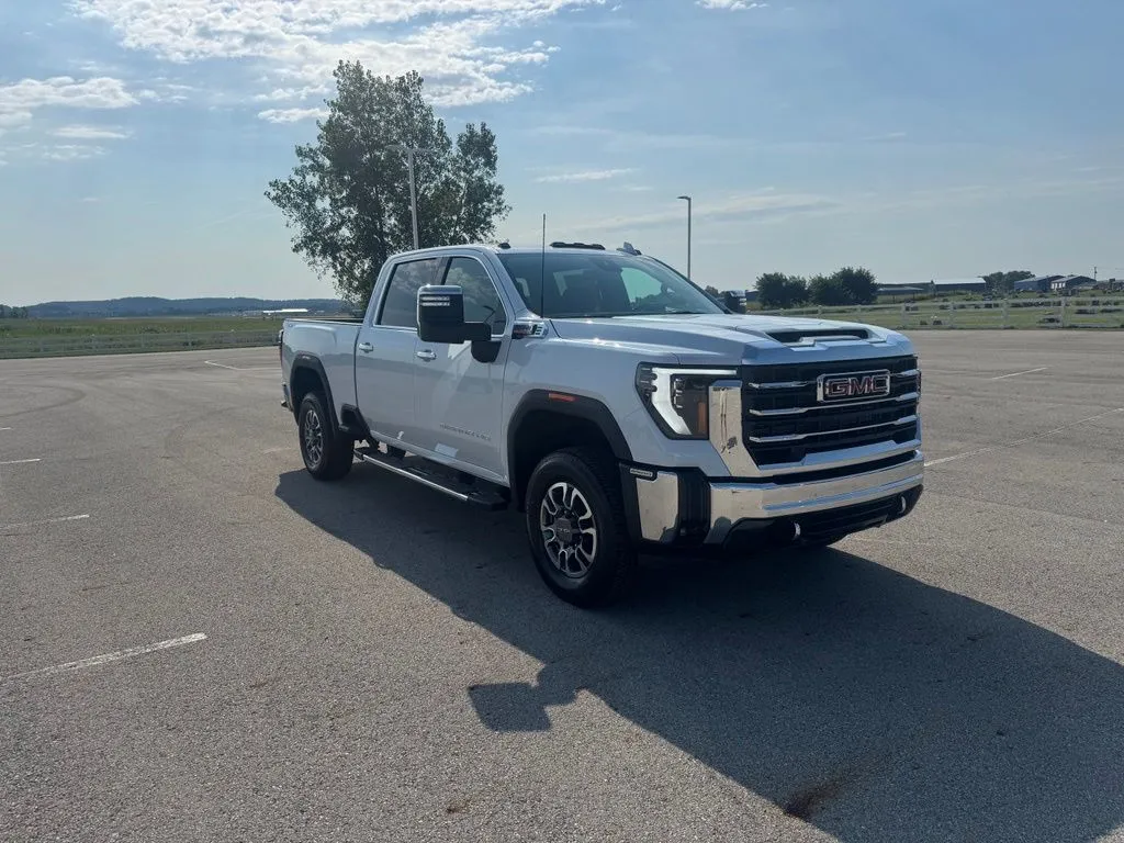 White 2026 GMC Sierra 2500 HD SLT for sale in Carroll, OH