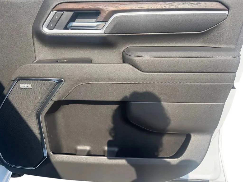 GMC Sierra photo 15