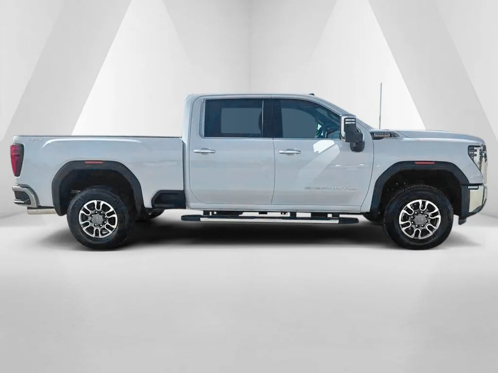GMC Sierra photo 8