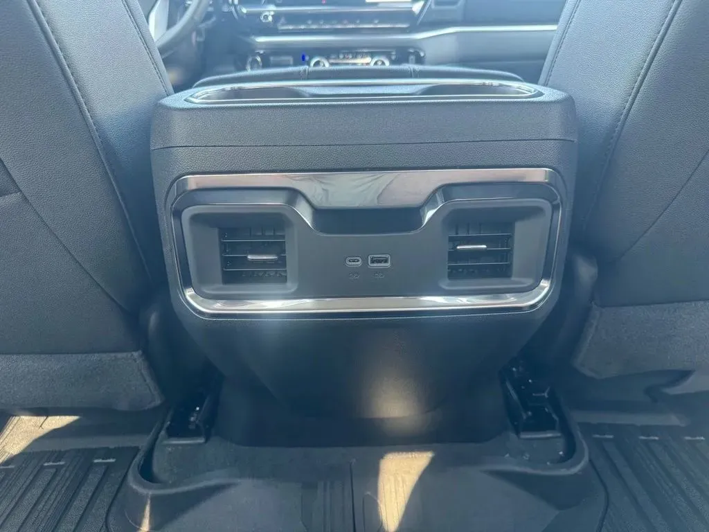 GMC Sierra photo 19