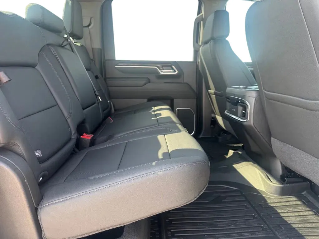 GMC Sierra photo 16