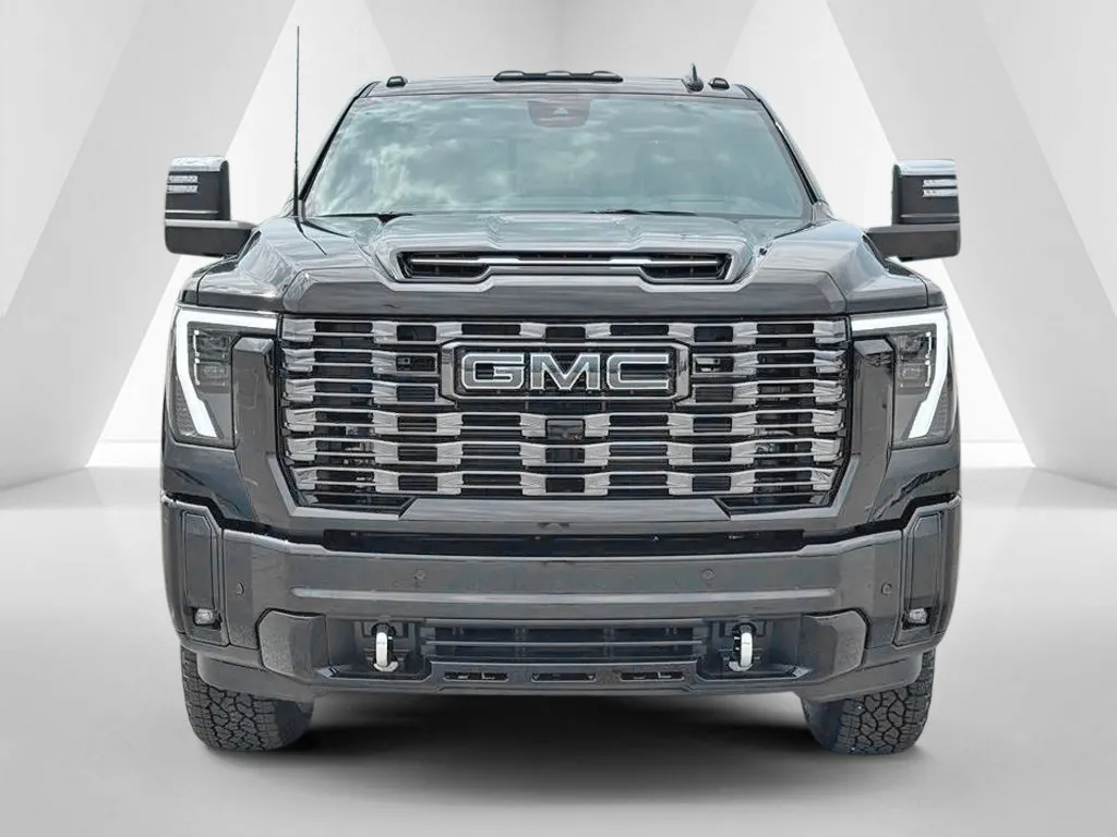 GMC Sierra photo 2