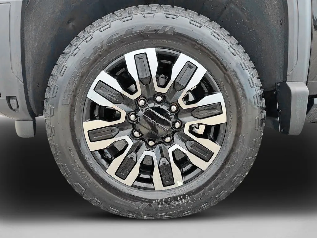 GMC Sierra photo 38
