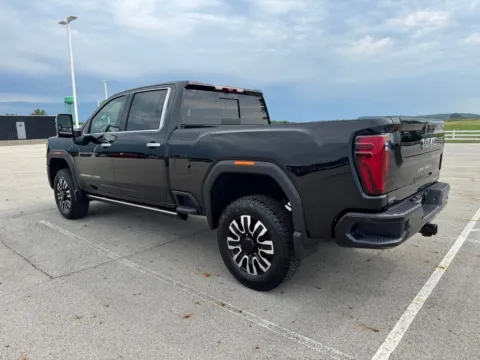 More photos of 2026 GMC Sierra 2500 HD Denali Ultimate at Braden Cadillac GMC, OH