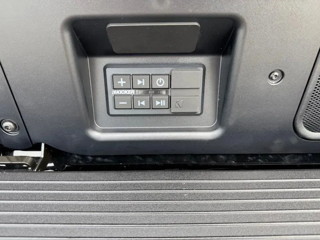 GMC Sierra photo 36