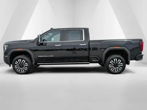 More photos of 2026 GMC Sierra 2500 HD Denali Ultimate at Braden Cadillac GMC, OH