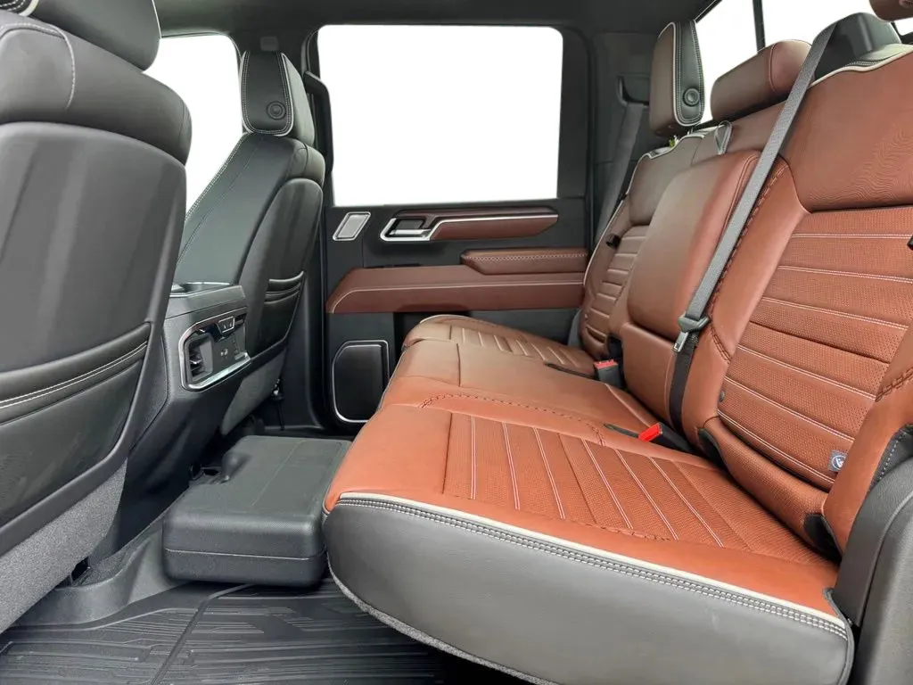 GMC Sierra photo 18