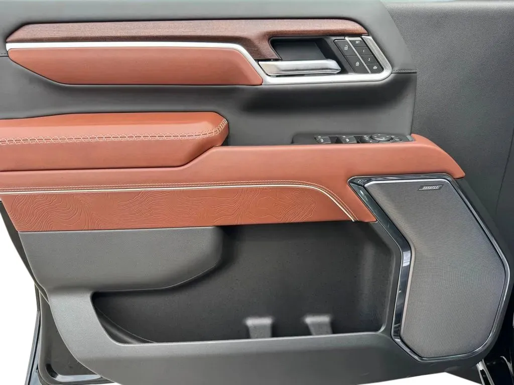 GMC Sierra photo 12