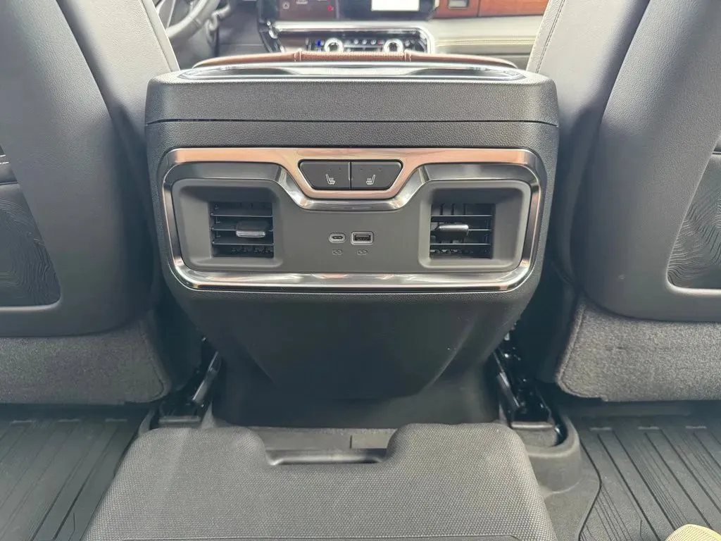 GMC Sierra photo 21