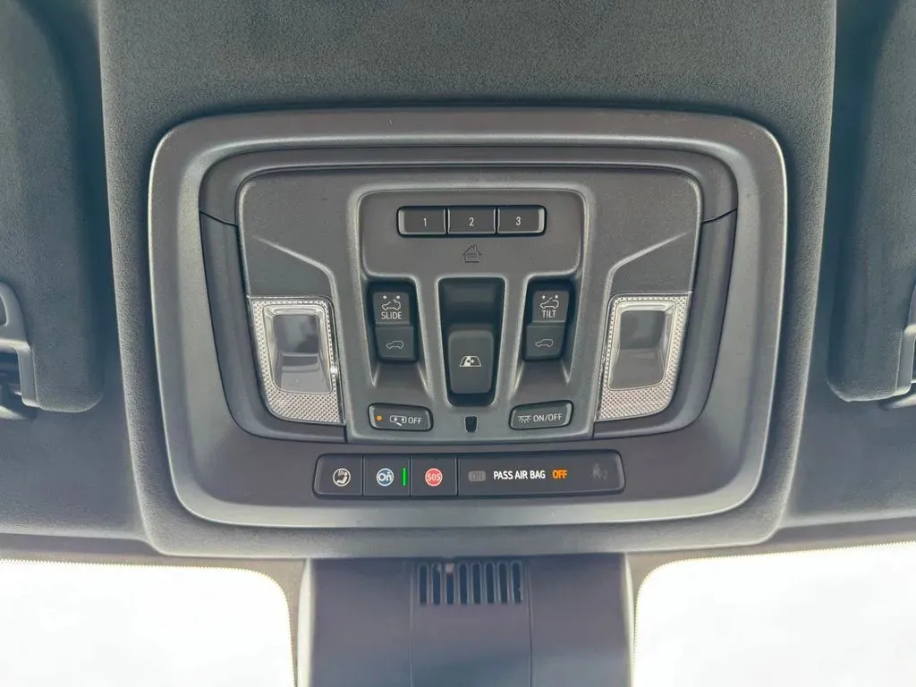 GMC Sierra photo 32
