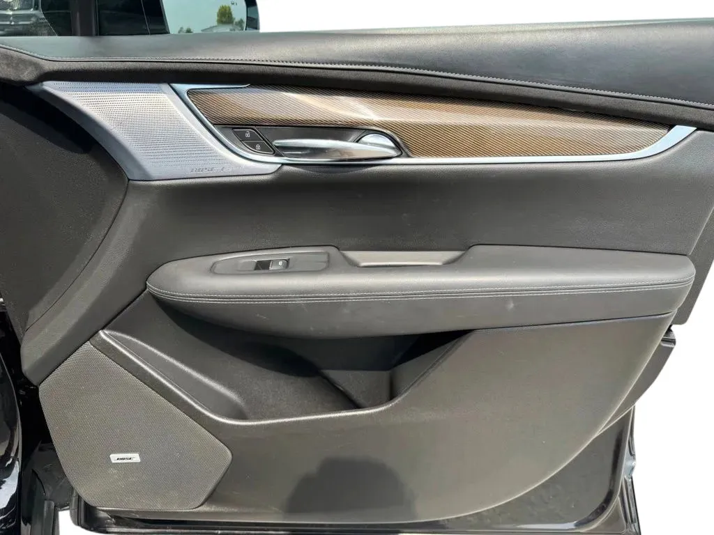Cadillac XT6 photo 16