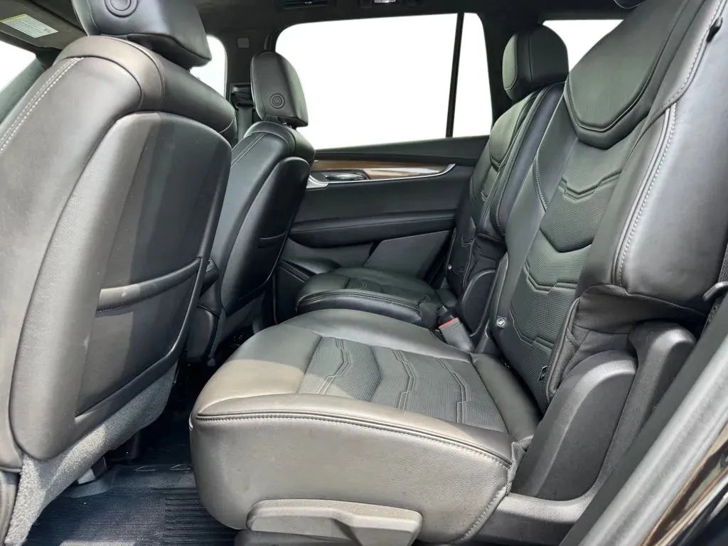 Cadillac XT6 photo 18