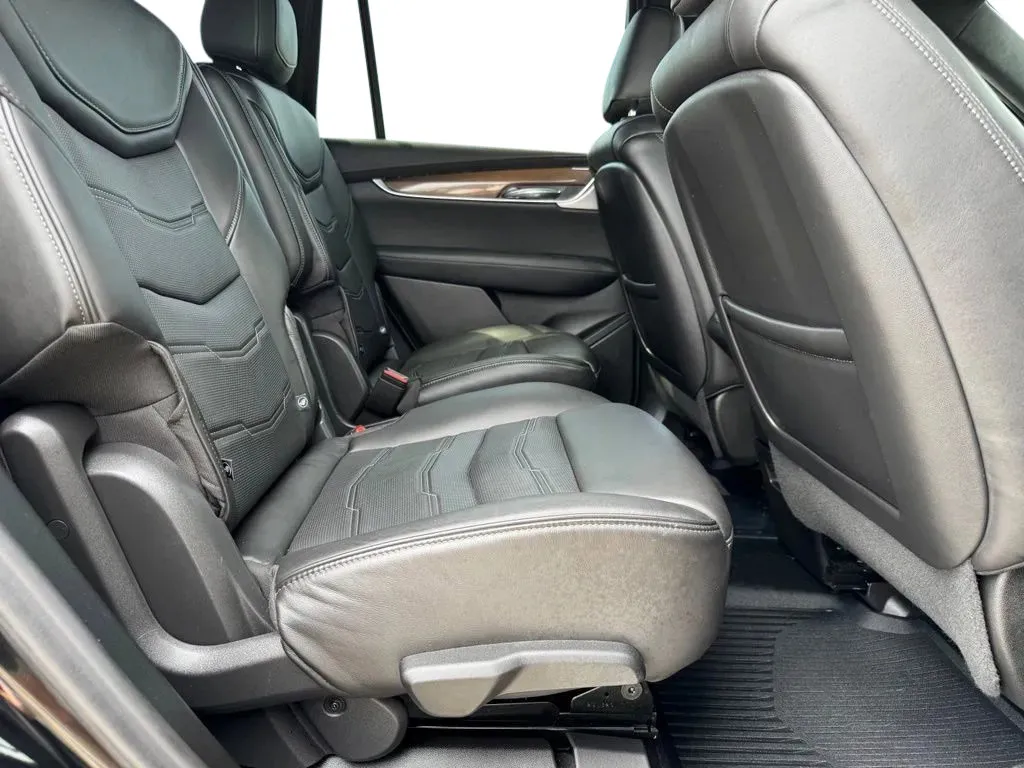 Cadillac XT6 photo 17