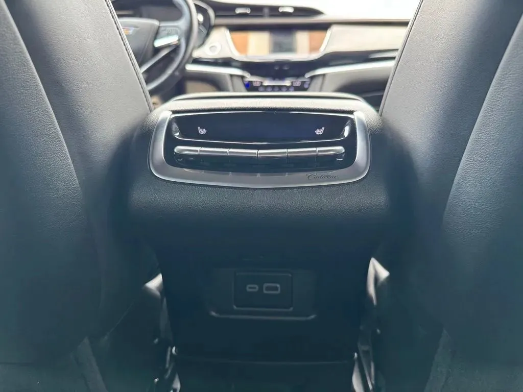 Cadillac XT6 photo 21