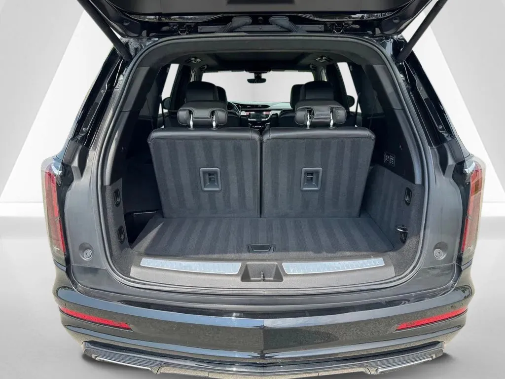 Cadillac XT6 photo 32