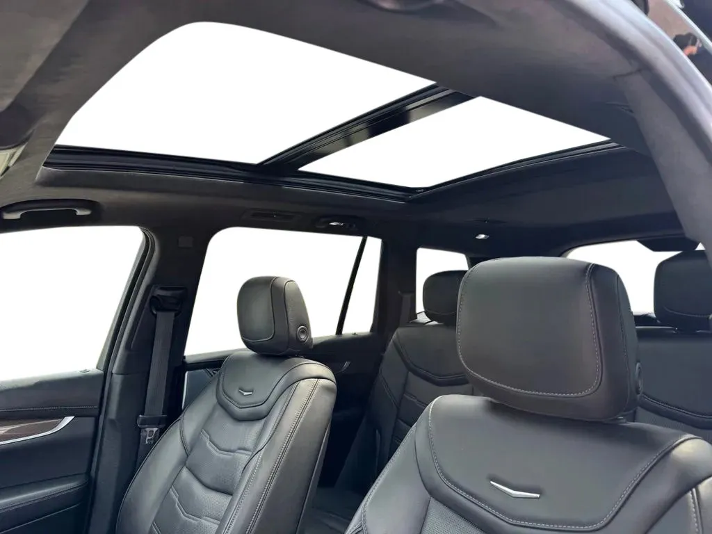 Cadillac XT6 photo 11