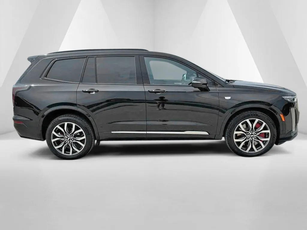 Cadillac XT6 photo 8