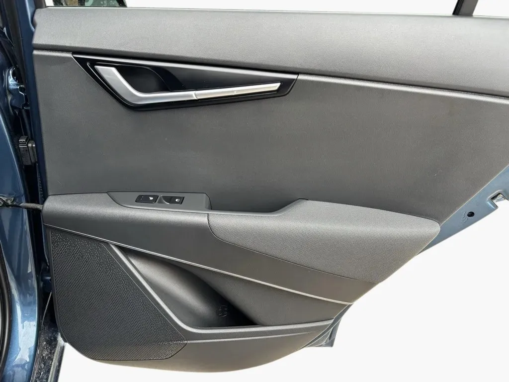 Kia Niro photo 28