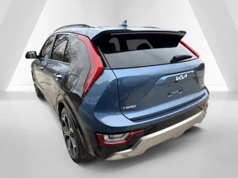 More photos of 2023 Kia Niro Plug-In Hybrid SX at Braden Cadillac GMC, OH