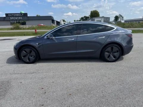 More photos of 2020 Tesla Model 3 Long Range at Braden Cadillac GMC, OH