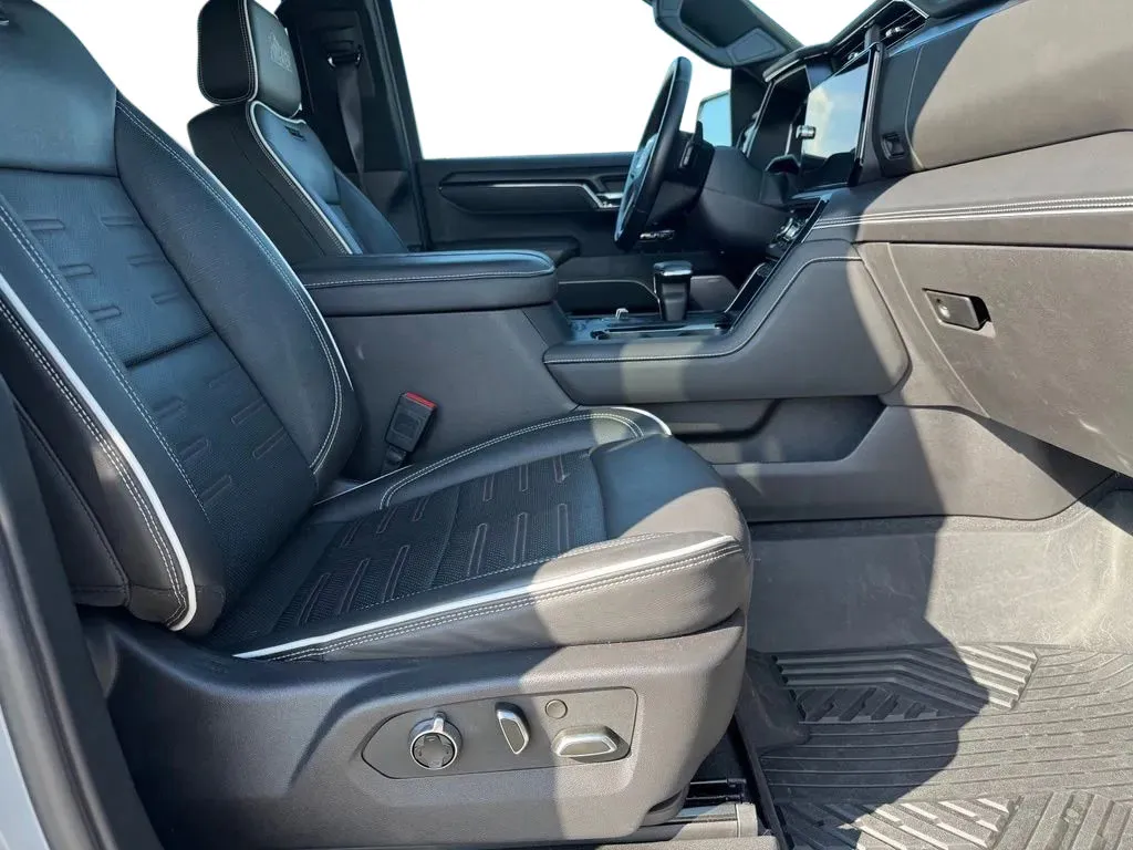 GMC Sierra photo 14