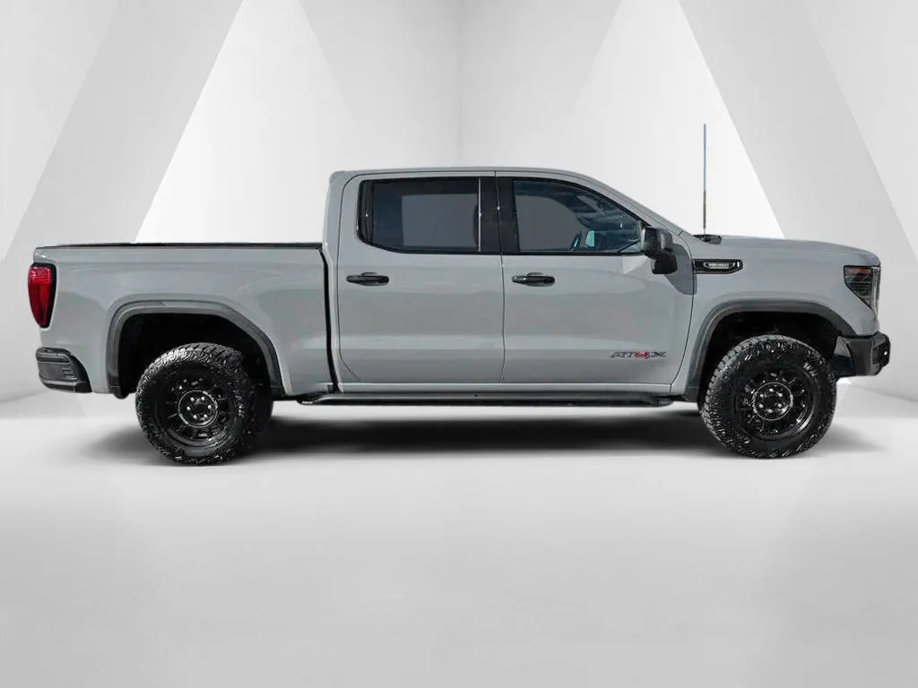 GMC Sierra photo 8