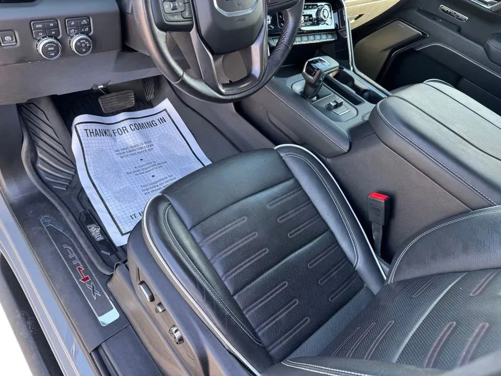 GMC Sierra photo 10