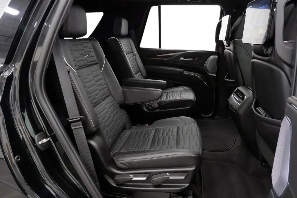 Cadillac Escalade photo 18