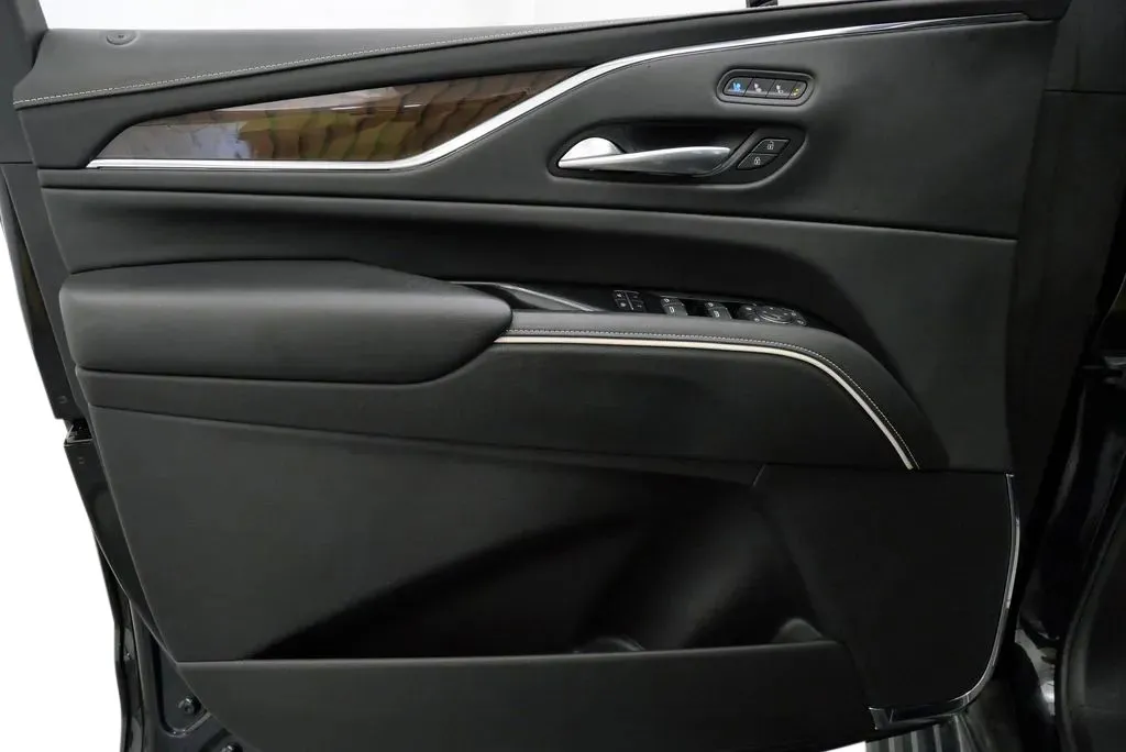 Cadillac Escalade photo 12