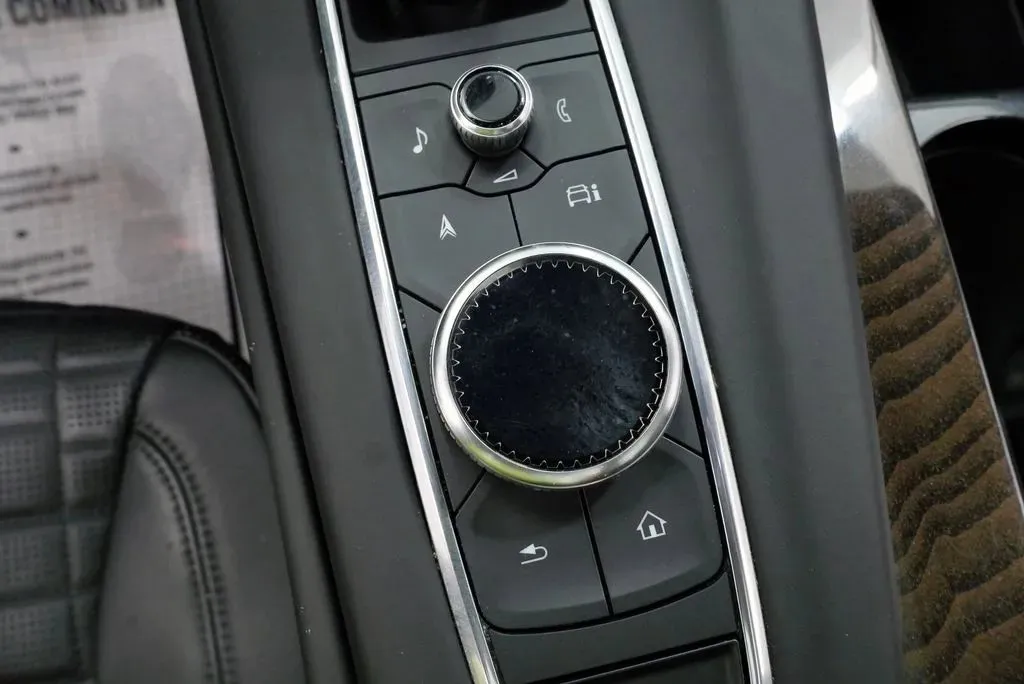 Cadillac Escalade photo 35