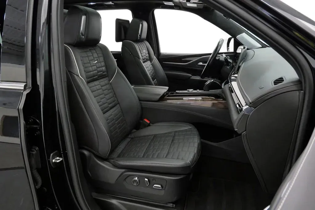 Cadillac Escalade photo 15