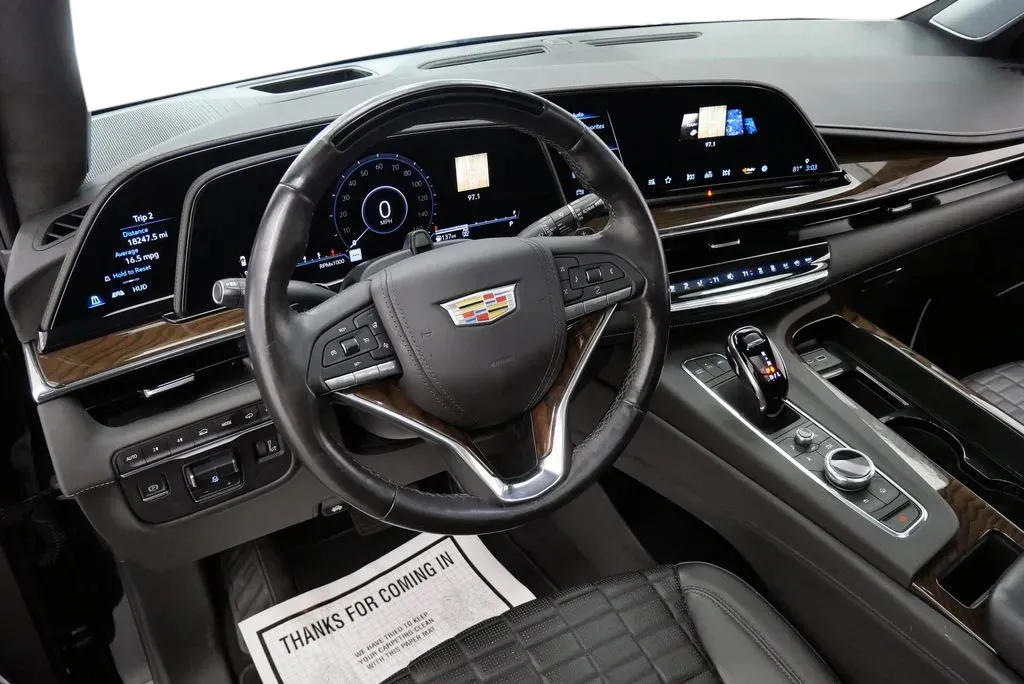 Cadillac Escalade photo 11