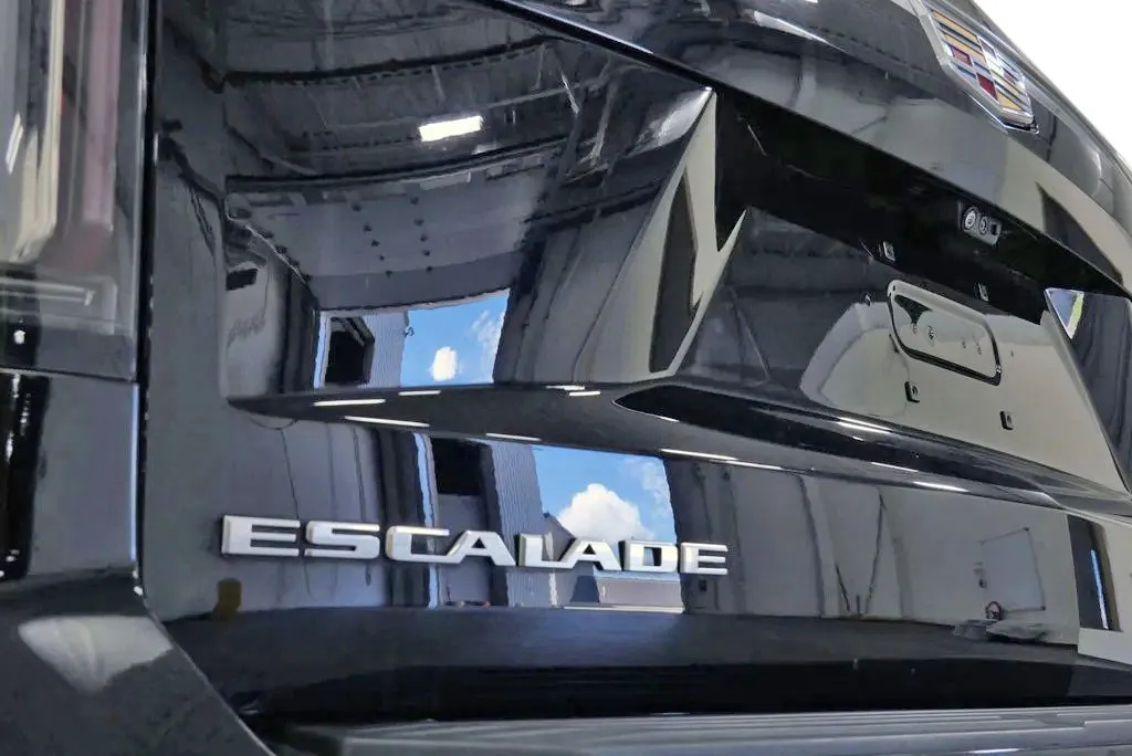 Cadillac Escalade photo 9