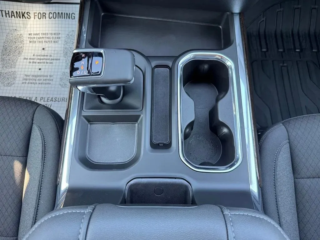 GMC Sierra photo 24