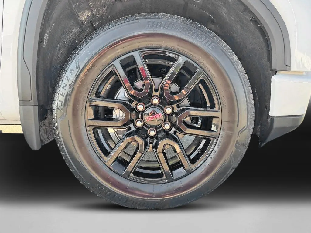 GMC Sierra photo 26