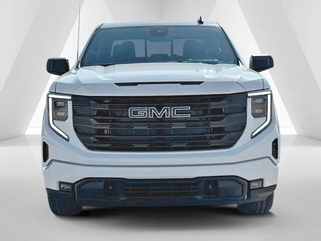 GMC Sierra photo 2