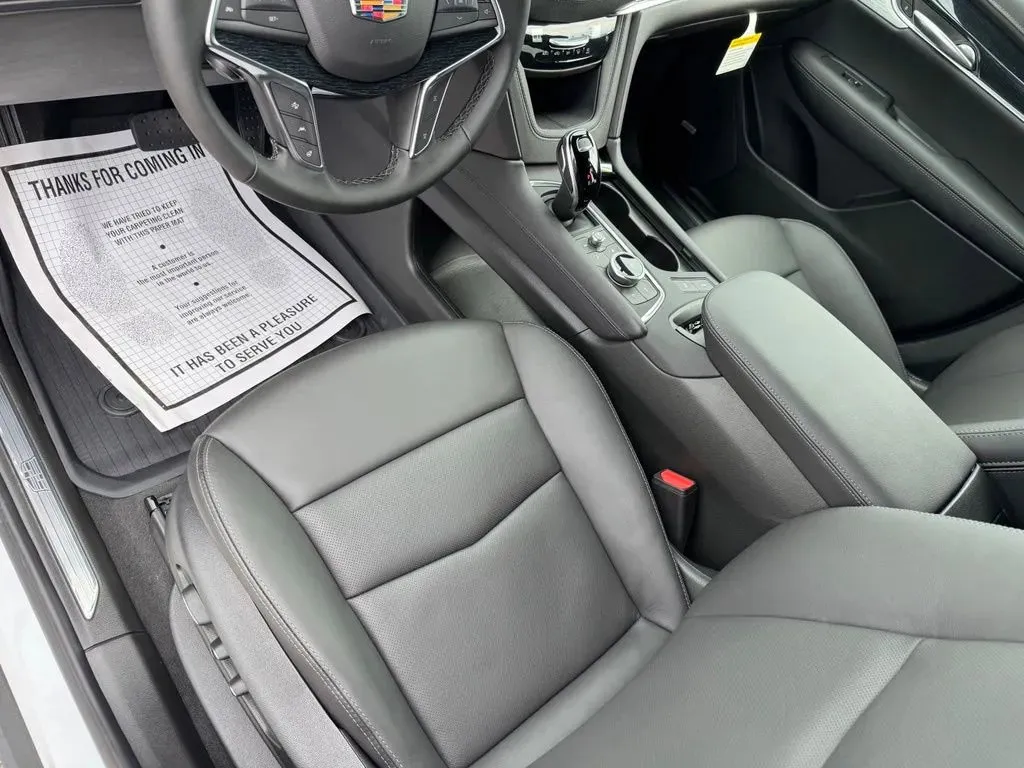 Cadillac XT5 photo 10