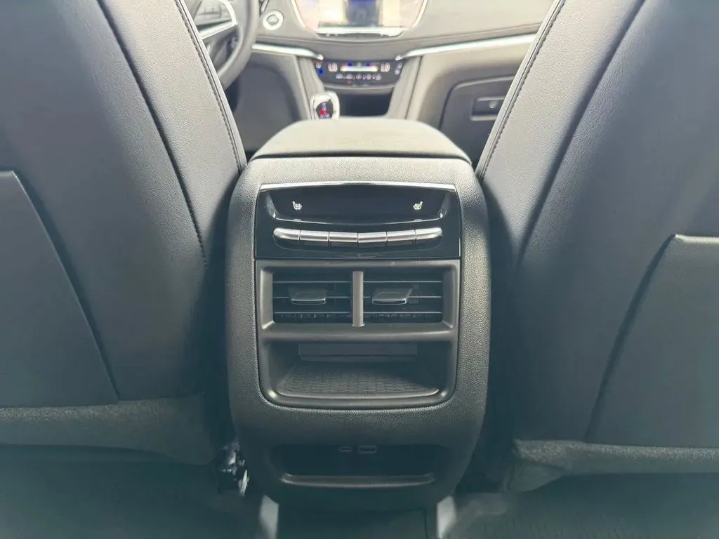 Cadillac XT5 photo 20